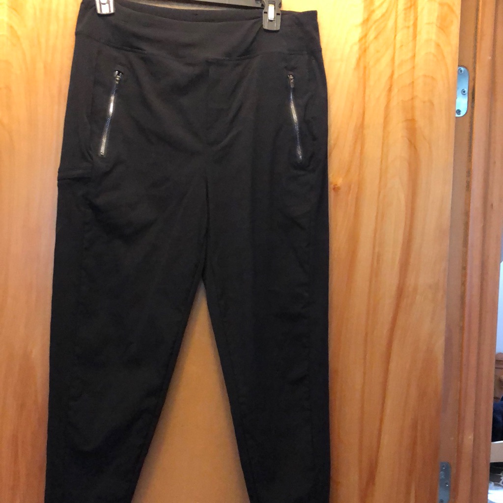 Athleta Brand New Joggers 98 Retail Size 8 Stretchy Athleta Brand New Joggers 98 Retail Size 8 Stretchy